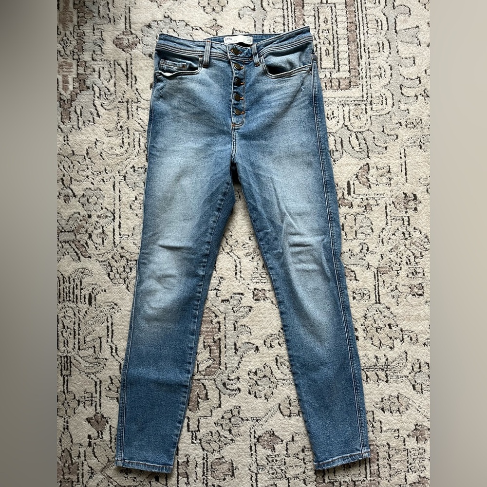 Zara Denim Distressed Light Wash Skinny Jeans - Size 4